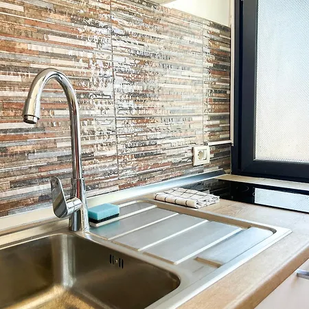 Apartment 1 Bedroom 1198
